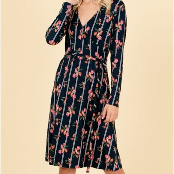 NEW Boutique Misia FLORAL FAUX WRAP STYLE DRESS Size Medium NWT SUPER SOFT MIDI - Picture 1 of 10